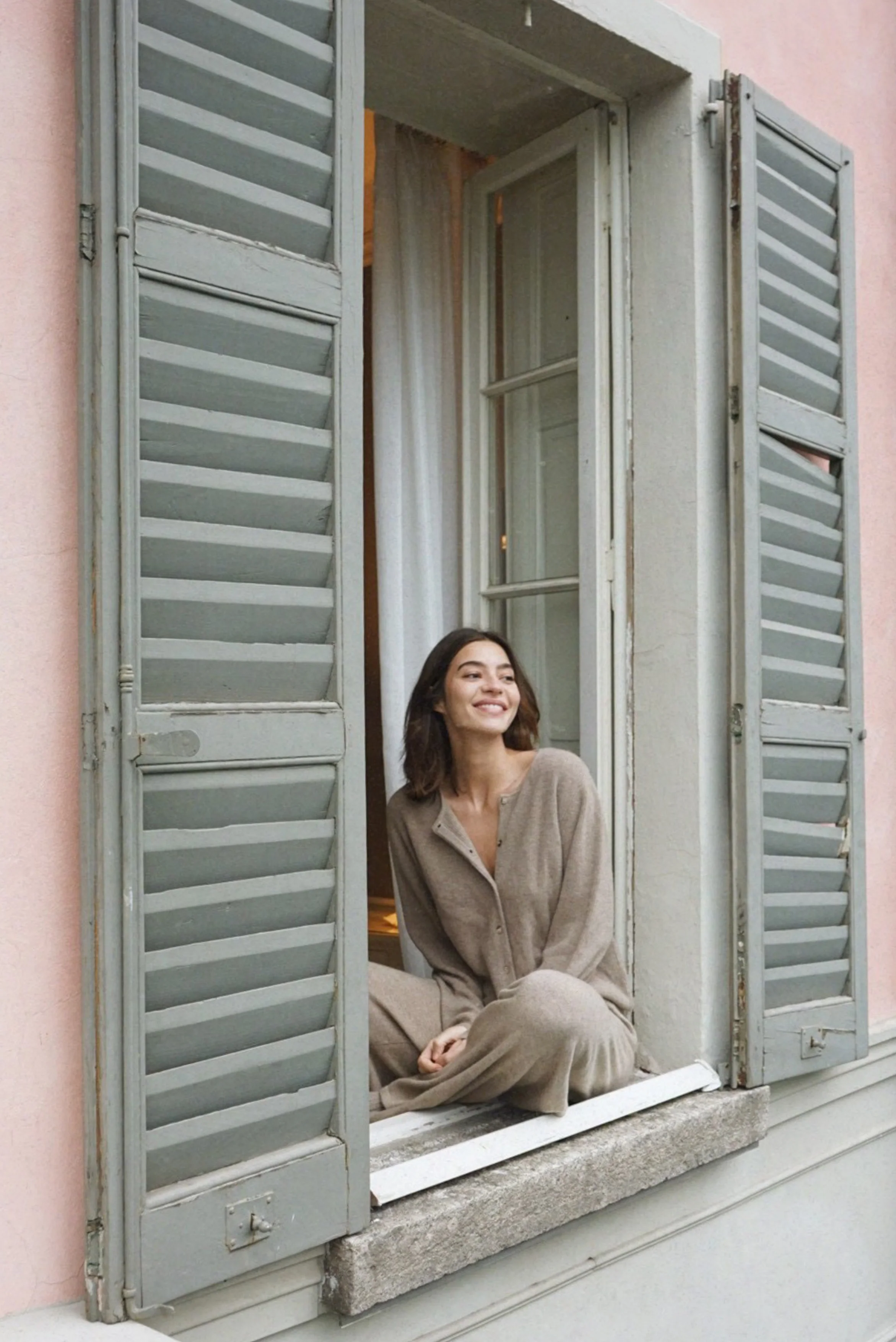 The Cashmere Bianca Top // Rye - Image 5