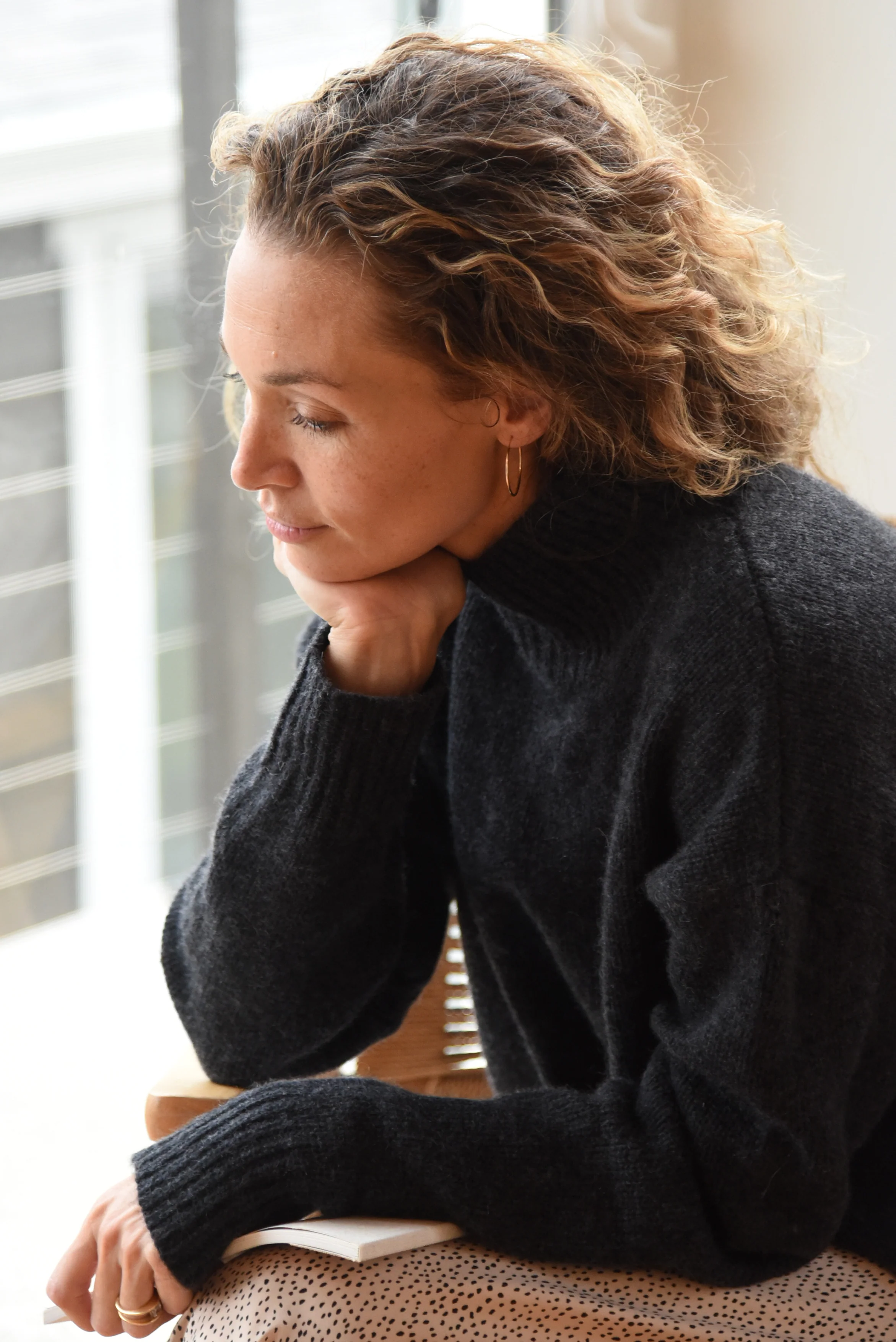 The Cashmere Carmel Sweater // Shadow - Image 6