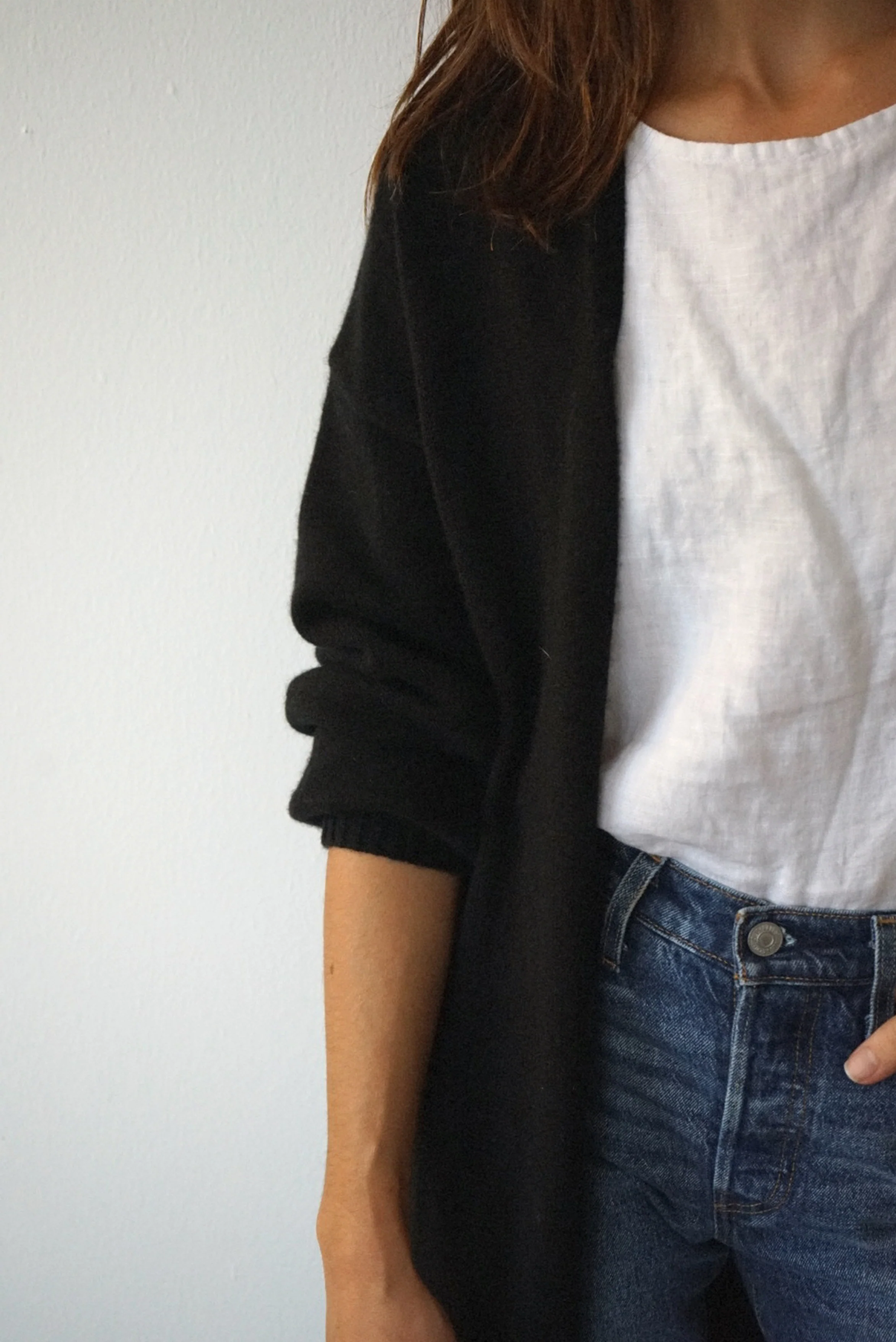 The Cashmere Marlow Long Cardigan // Noir - Image 6