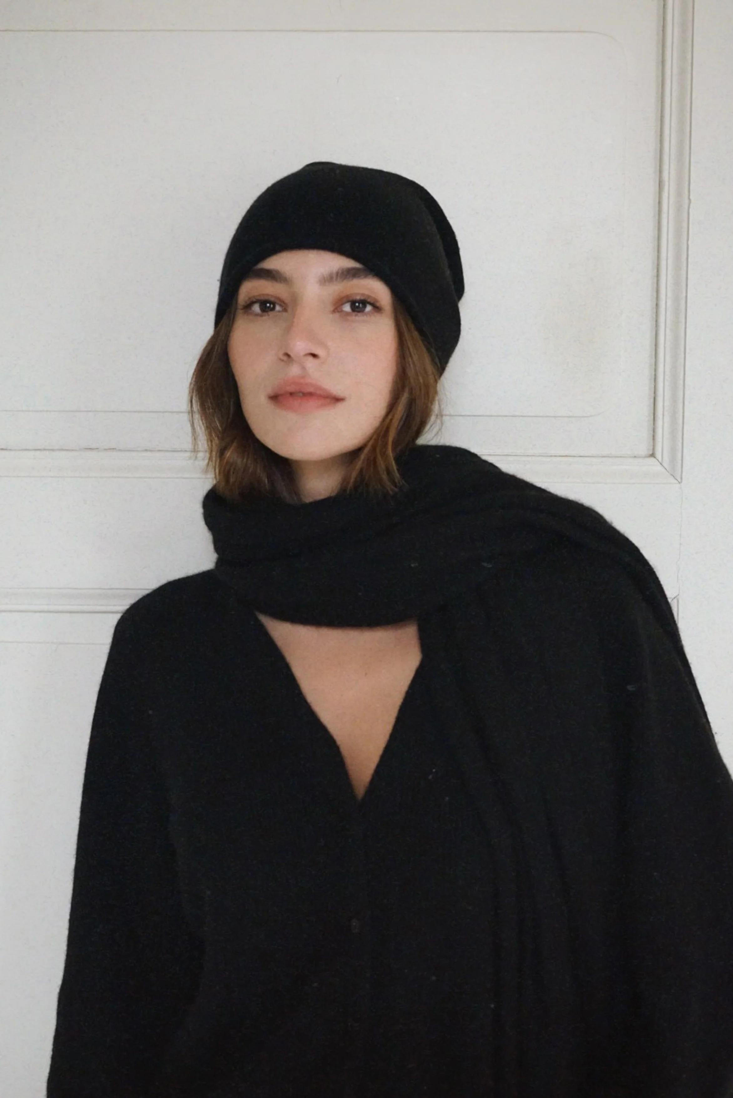 The Mathilda Cashmere Beanie // Noir - Image 3