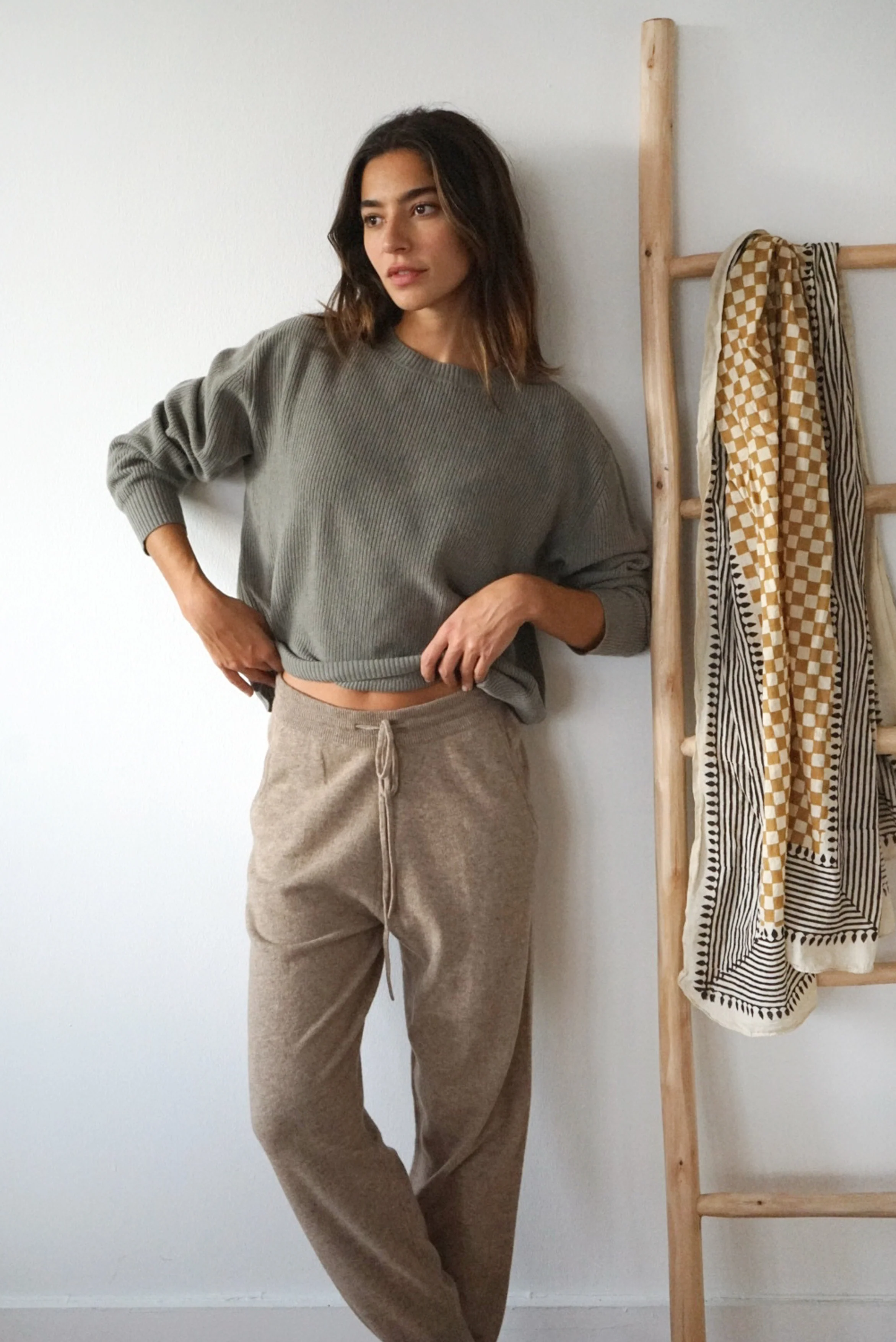 The Viola Cashmere Pants // Rye - Image 4